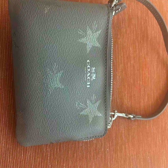 Coach wristlet - Picture 2 of 4